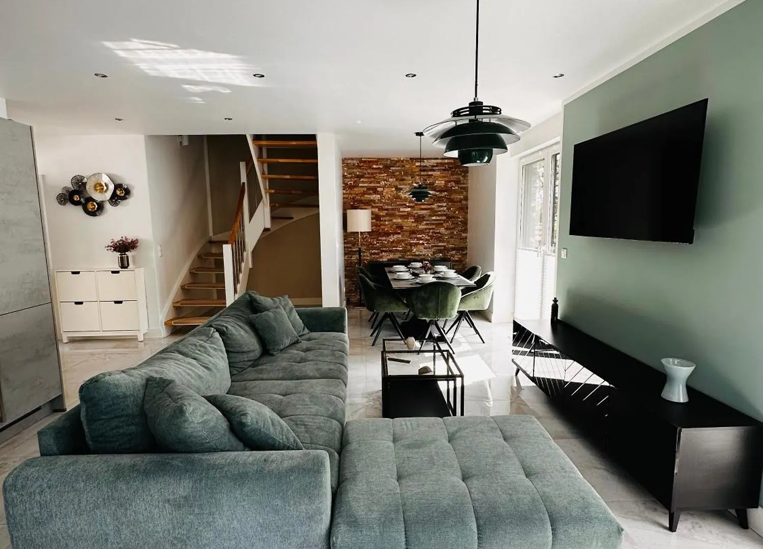 Haus In Harburger Berge contacts
